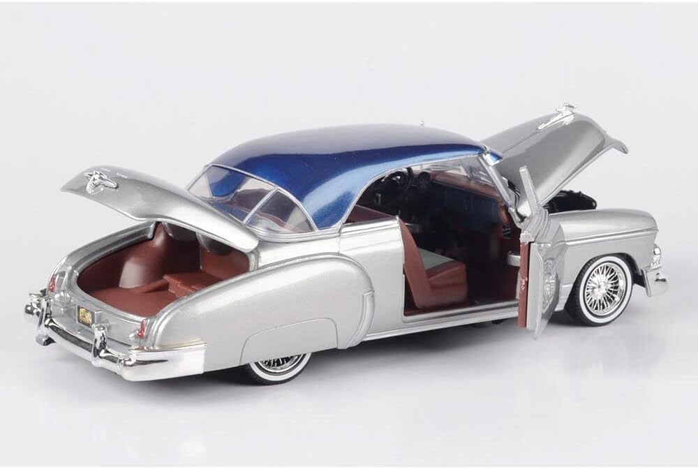 MOTORMAX 1/24 Scale American Bel Air Diecast Model Car, 1950 (Silver/Blue) [Parallel Import]