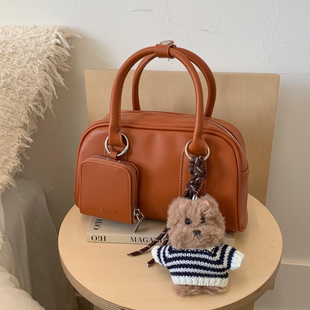 Retro popular small bag women's 2025 new fashion versatile messenger bag super hot portable bowling bag