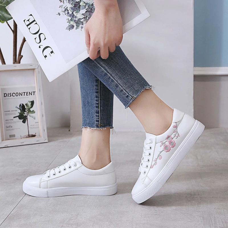 Fashion Embroidered Little White Shoes Women's 2024 Spring New Student Thick Sole Board Shoes Sports  Sneakers Women Platform Shoes