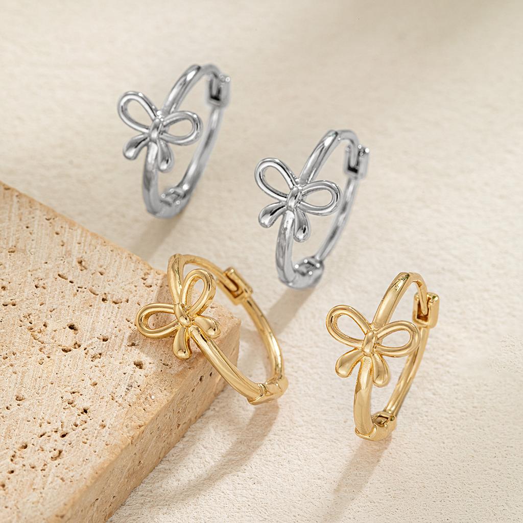 1 Pair of Personalized and Versatile Hollow Bow Copper Ear Buckles with Circular Women's Earrings