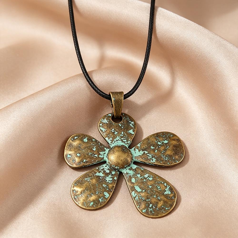 Liquid Flower Pendant Necklace: 5-Color Fashion Wax Cord