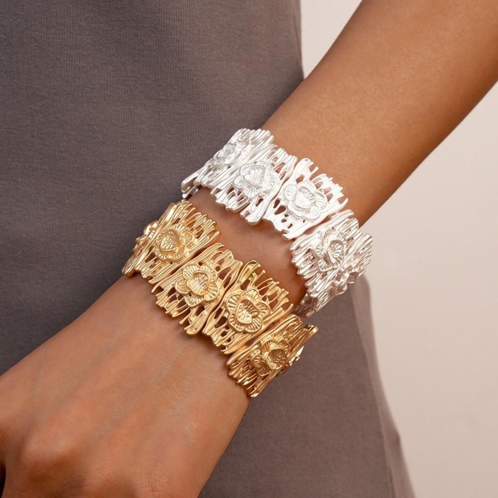 Europe American Style Metal Cuff Bangles Flower Exaggerated Bracelet Chunky Bracelet  Gift