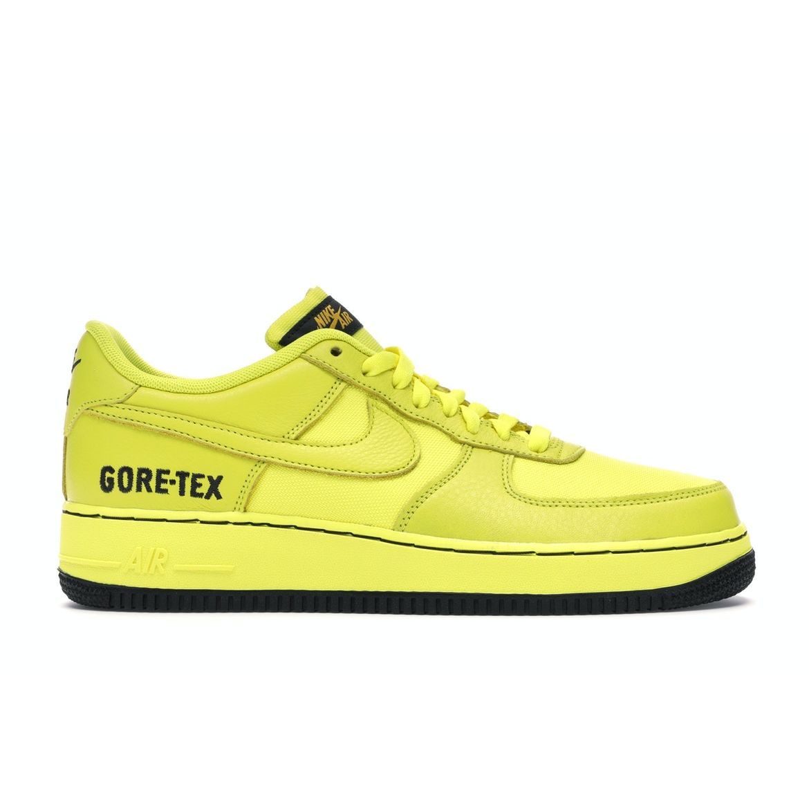

Кроссовки унисекс Nike Gore-Tex x Air Force 1 Low Dynamic желтые, черные CK2630-701
