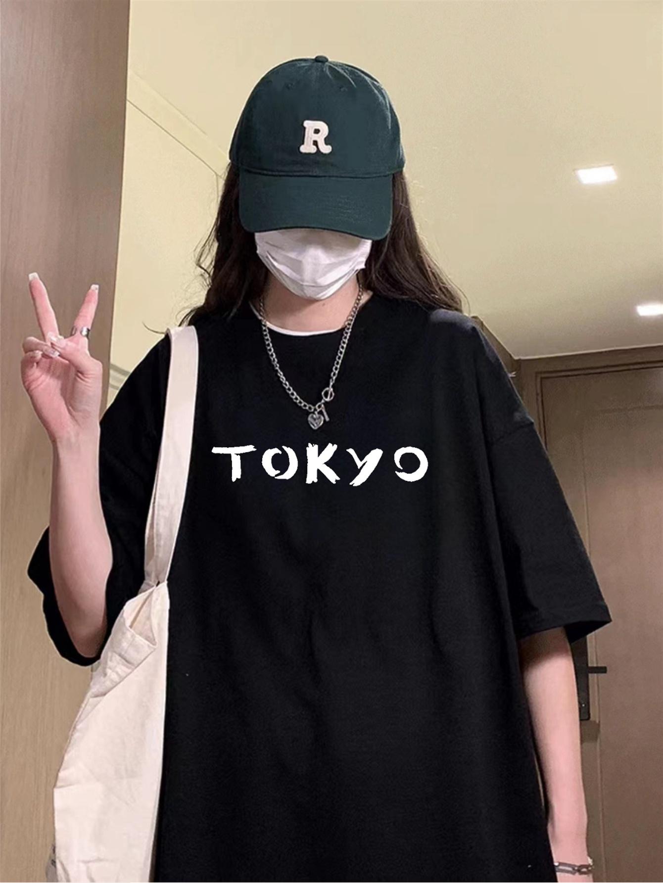 A Black Fashion Printed T-Shirt for Women with a Statement Loose Base Top S разноцветный