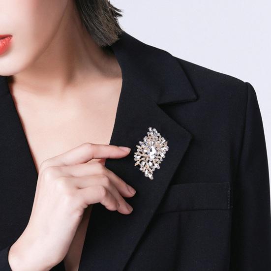 Broche Vintage élégante Avec Strass - Occasion, Bon état Général - Parfait Pour Customiser Veste Ou Sac