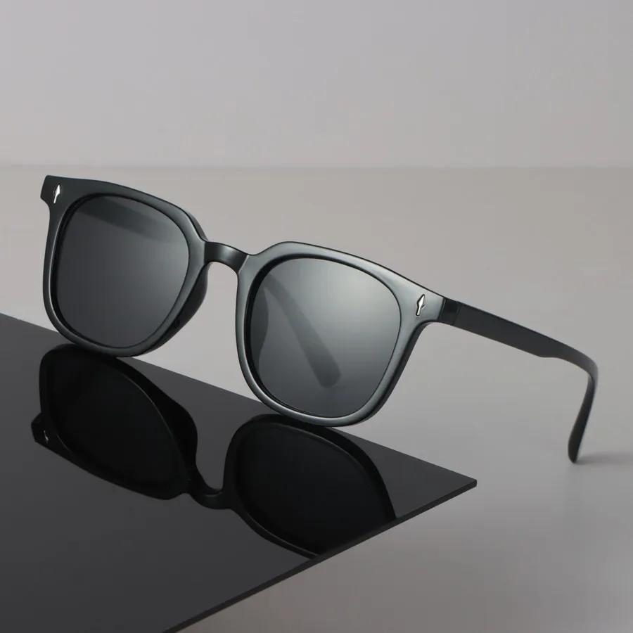 Sunglasses Women Fashion Men Square Design Sun Glasses Vintage Female Male Plastic Frame Stylish