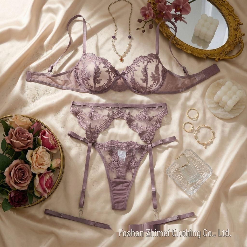 Y Sınır Ötesi Şeffaf File İç Giyim Seti: Sekiz Üç Parçalı Kadın Şeffaf Sütyen