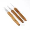 1 Stück 0,5 mm/0,75 mm Dreadlock Häkelnadel Holz Häkelnadeln Haardreadlocks Werkzeug für Flechtarbeiten DIY Nähwerkzeug