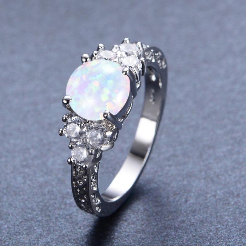 Accessories Fashion Temperament Style White Gold Round Diamond Ring Set with Three White Diamonds Simple Personality Ring no. 6