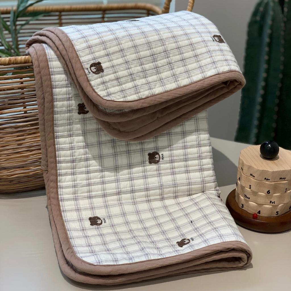 Quilted Bedspread with Matching Pure Cotton Pillowcases (Set of 2), Thickened, 48x74cm, Suitable for All Seasons.