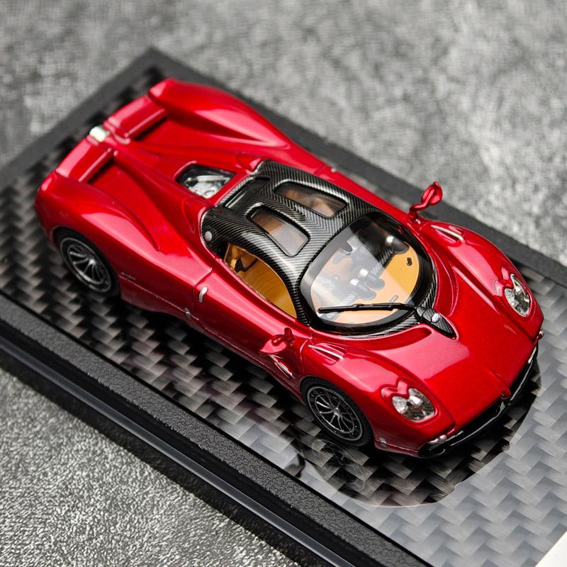 LCD CLD Model  1:64  Utopia  Red/White Car Model Display Collection Holiday Gift