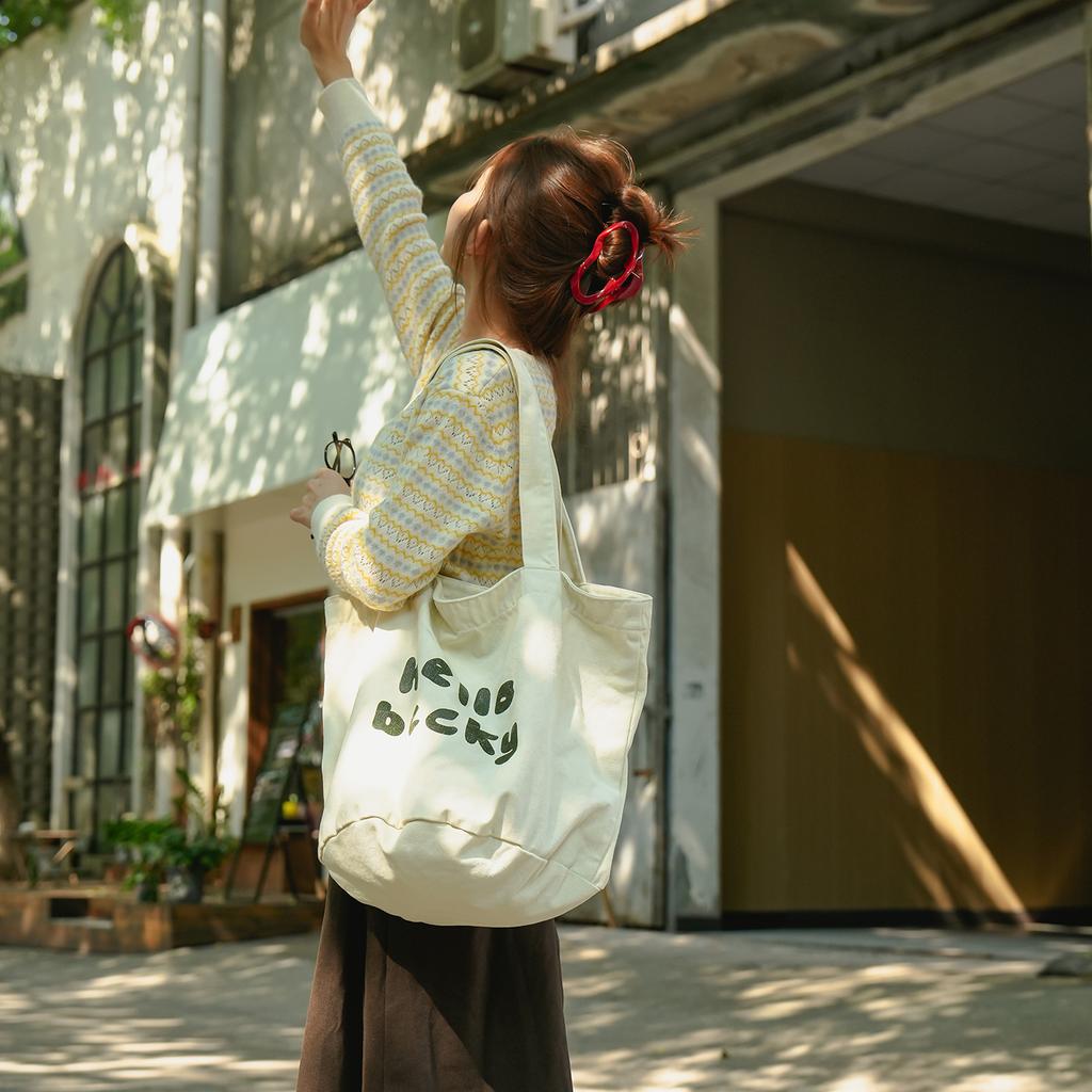 Korean version of the new canvas bag large capacity shoulder letter tote bag ins simple leisure commuter shopping bag women's bag