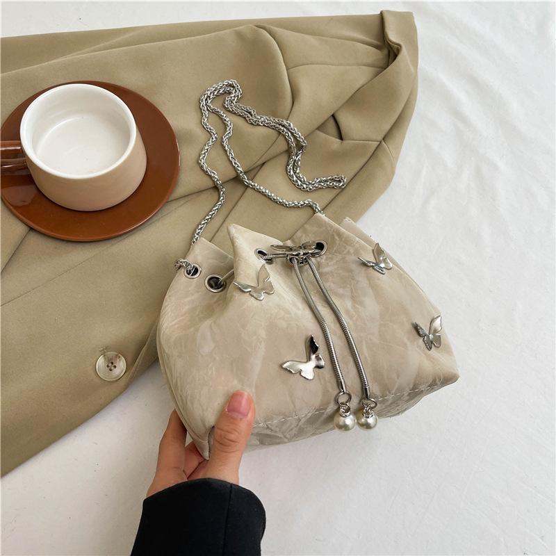 

Осень супер огонь нишевая сумка женская 2025 новая мода универсальная сумка-мессенджер на цепочке высококлассная наплечная сумка-ведро легкие хаки