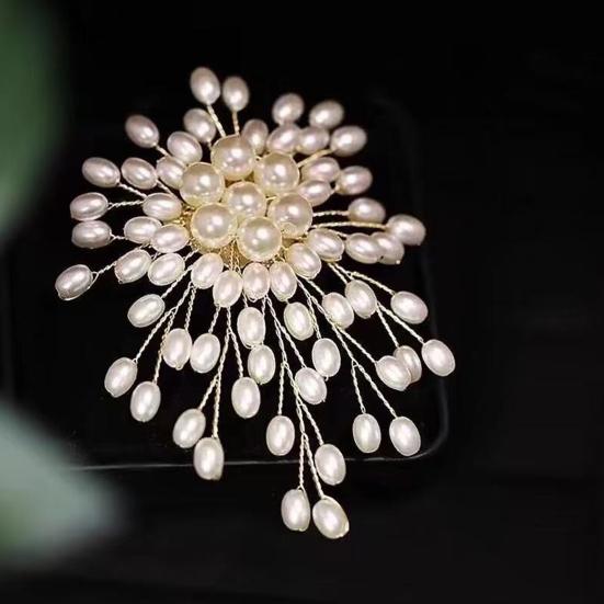Women Brooch Hand-Woven Irregular Imitation Pearls Brooch Suit Coat Collar