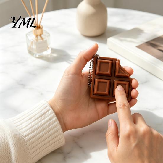 Portable Fidget Buttons 3D Printed Chocolate Candy Bar Clicker Toy, Keyboard Shape Stress Reliever Keychain, Office Desk Relief Toy for Kids,