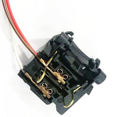 Accessori elettronici per auto – Cavi auto, adattatori e prese