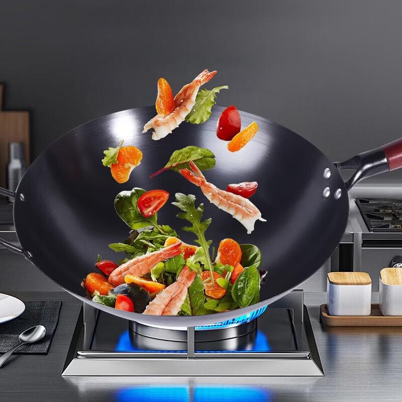 38cm Forged Nitrided Iron Wok with Lid