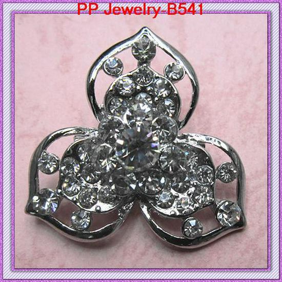 Korean Style Alloy Crystal Flower Brooch Lapel Pin (White K) Zhenyao Jewelry