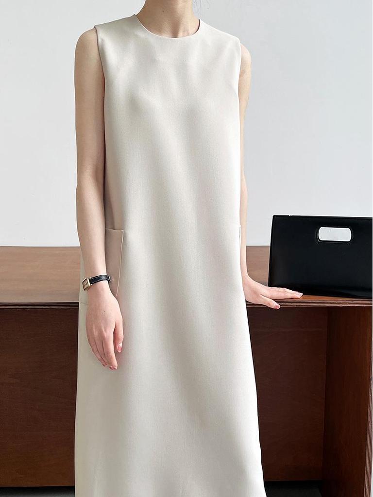 LUXI Commuter Sleeveless Vest Dress - Women's Loose Fit with Round Neck and Drape Straight Skirt, Style 3622.