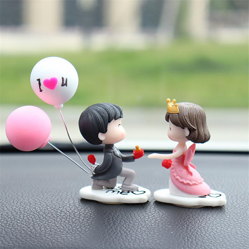 2Pcs/Set Car Decoration Cute Cartoon Couple Dashboard Doll Balloon Ornament Auto Interior Accessories for Girls Newlyweds Gift