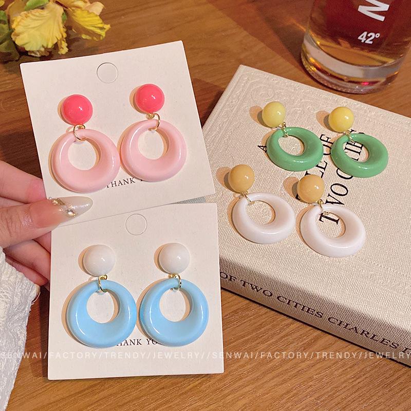 Dopamine Contrast Color Circle Earrings Women's Design Circle Stud Earrings Exaggerated Ears