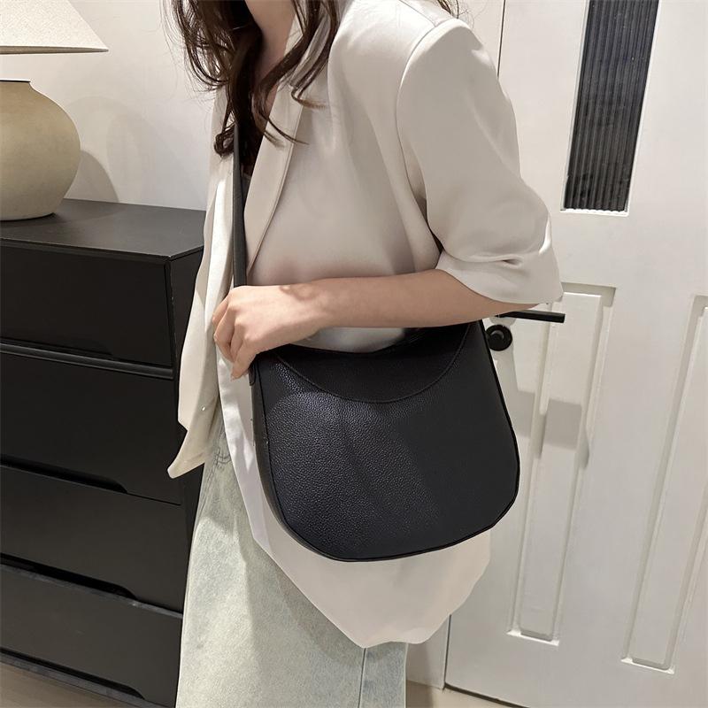 Damen Retro Umhängetasche PU Leder Vielseitige Satteltasche Große Kapazität Lässige Tragetasche Handtasche Weibliche Tägliche Schultertasche CLE