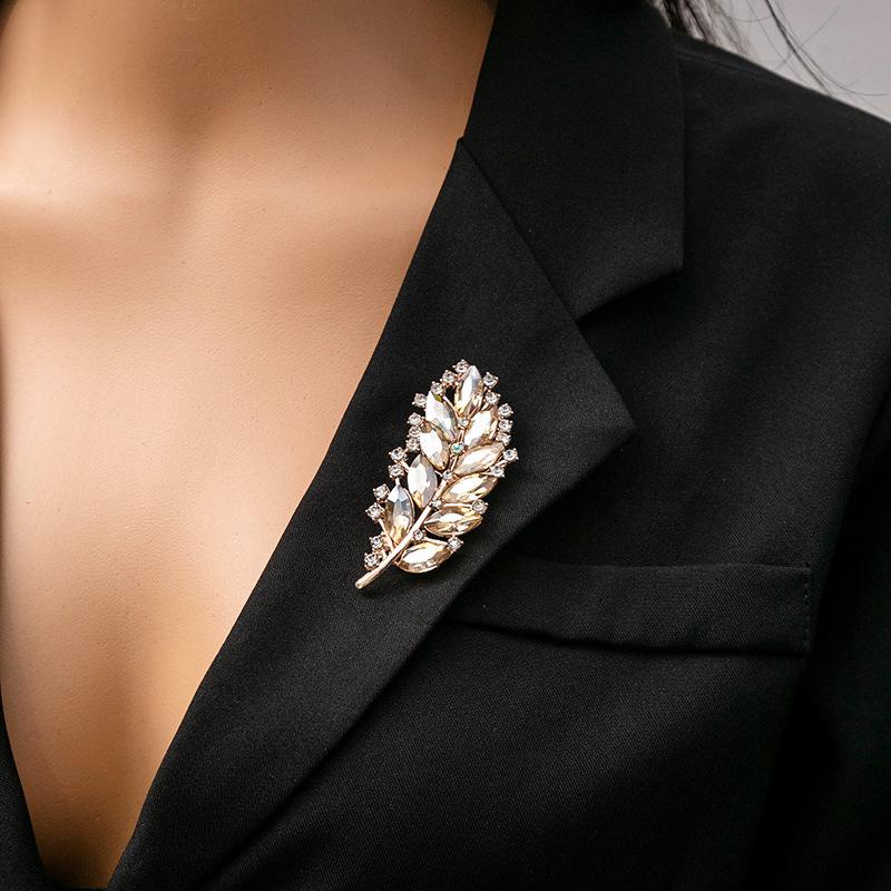 Exquisite Vintage Rhinestone Leaf Brooch for Coats & Suits