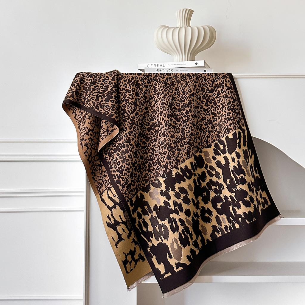  Brand Elegance Two-Sided Leopard Print Scarf Soft Warm Fringe Pashmina Shawl Autumn and Winter Coldproof Windproof Blanket