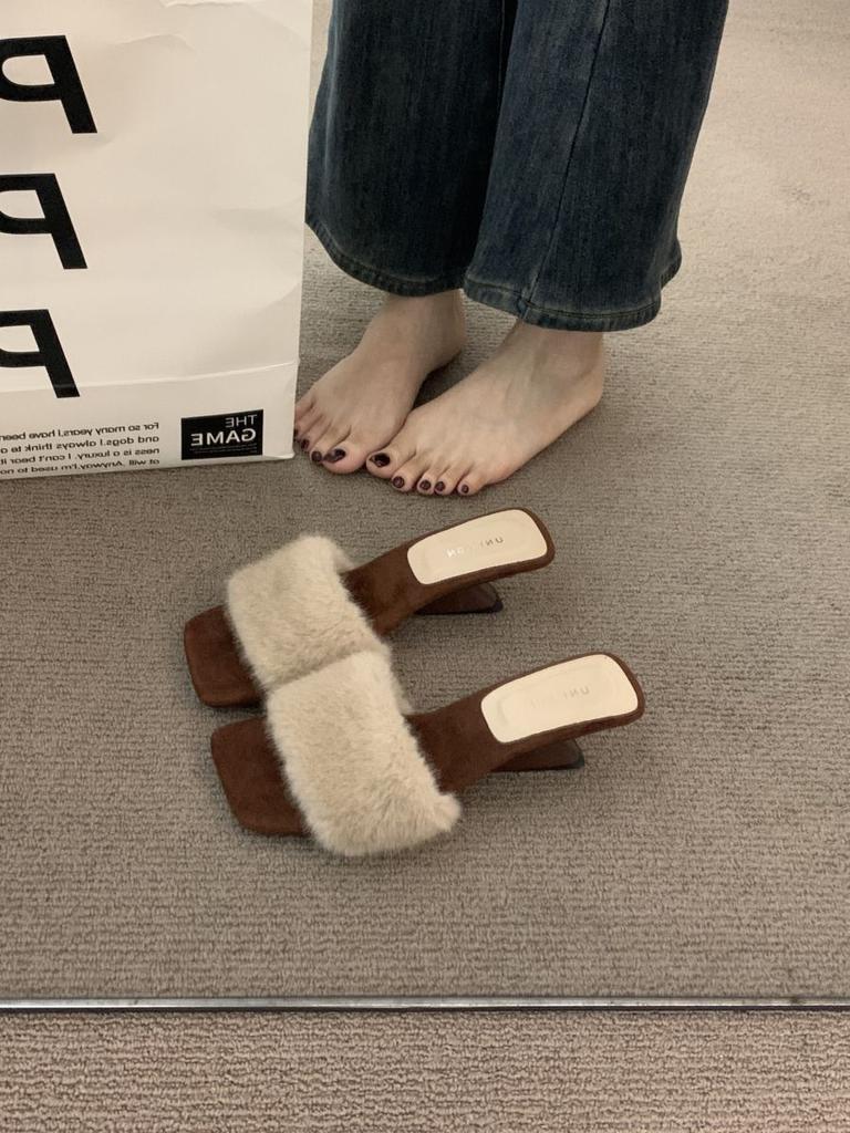 French Evening Wind Niche Mink Temperament Versatile Fashion One-word Slippers Square Head Thick Heel Fluffy Sandals Outside