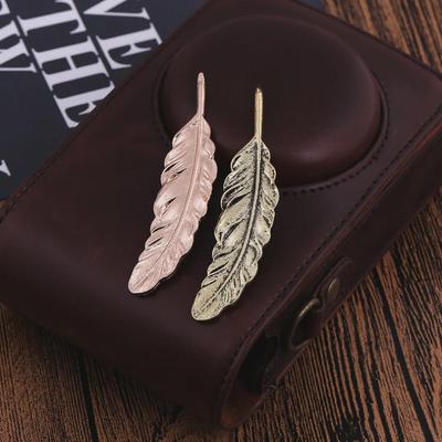 Korean Retro Gold Leaf Feather Brooch for Men
