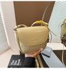 Niche design small bag women's bag 2025 new fashion spring and summer messenger bag high-end underarm saddle bag