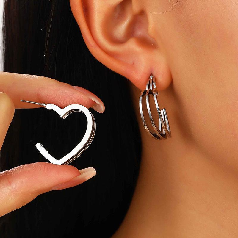 European & American Cold Style Metal Stud Earrings: Retro, High-End, Smooth Design with Personality Ear Cuffs