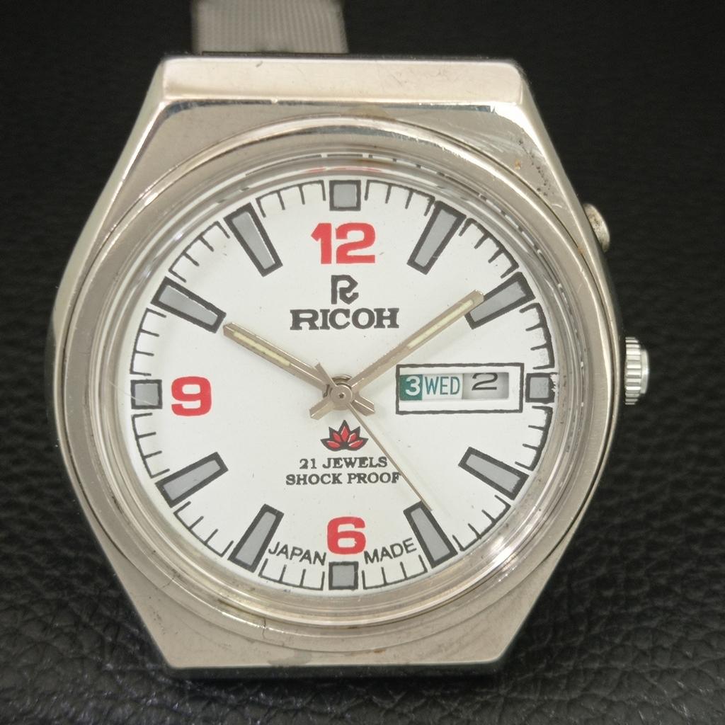 VINTAGE RICOH R31 AUTOMATIC JAPAN MENS WHITE COLOR DIAL WATCH A709396-1