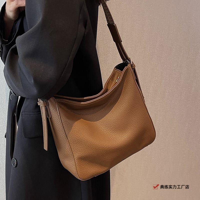 Premium bag women's large-capacity new trendy fashion broadband shoulder messenger bag simple texture bucket bag