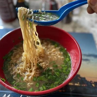 Ramen-Terminator-Löffel-Gabel-Kombination, lebensmittelechter Kunststoff, Ramen-Löffel, 2-in-1-Nudelsuppenlöffel mit Gabel, asiatisches Ramen-Utensilien-Set für Ramen, Wontons, Soba
