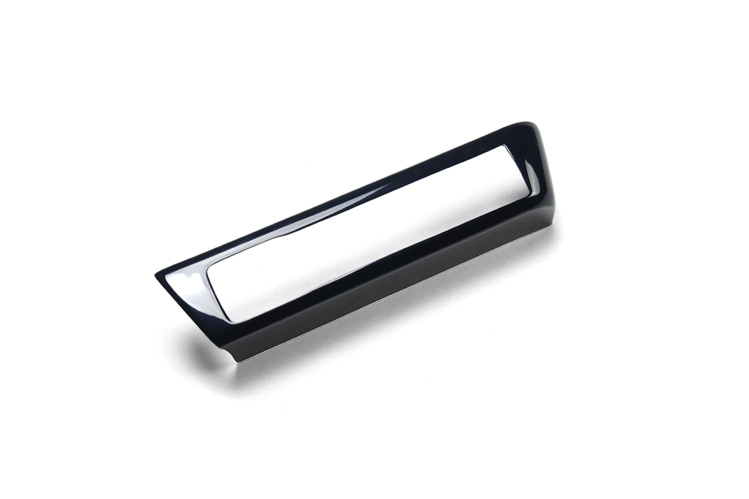 

SecondStage Toyota Yaris Центральная накладка нижняя 2024 Черный лак T771BLK (С января по настоящее время)