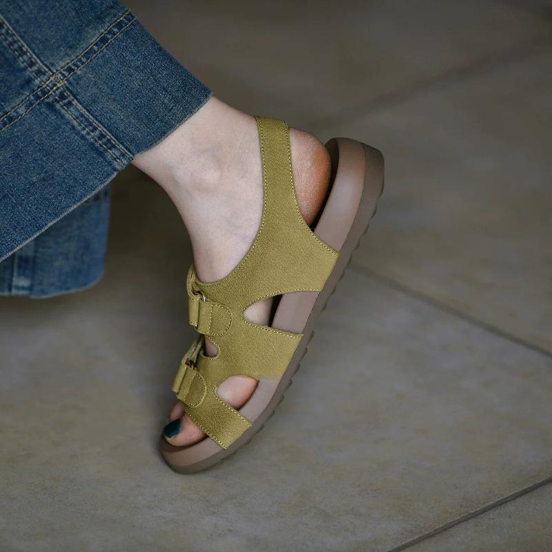 Beliebte Sommer runde Kopf neue modische und bequeme Plattform Boken doppelte Schnalle Klettverschluss lässige Strandsandalen Damen Außenbekleidung