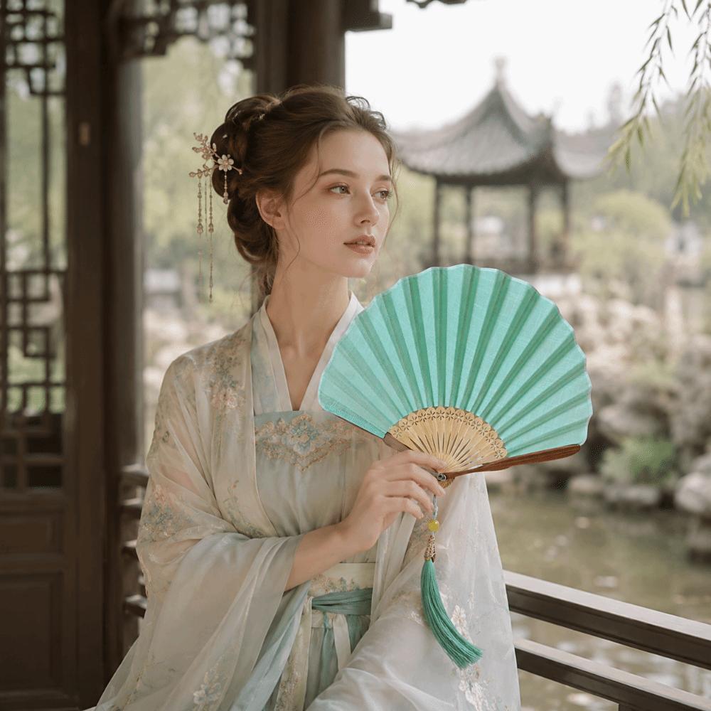 Shell-Shaped Mini Shell Fan Bamboo Frame Retro Handheld  Fan Summer Cooling Fan  Home Decoration