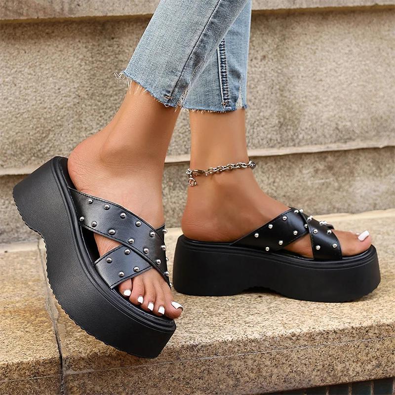 Fashion Chunky Platform Rivet Punk Shoes Woman Summer 2025 Black Pu Leather Wedges Sandals Women Non Slip Thick Sole Sandalias Mujer