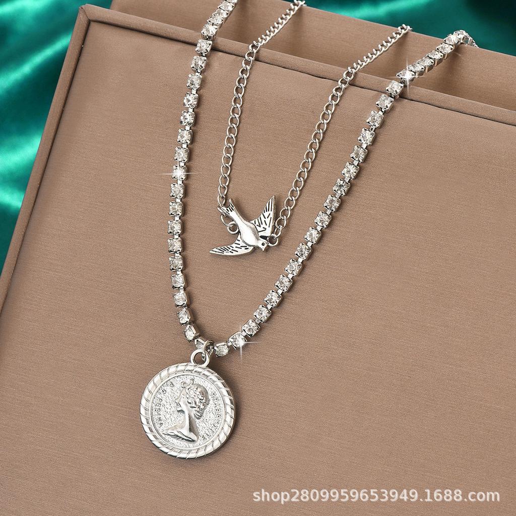 Vintage round brand pigeon collarbone necklace women, punk multi-layer beauty head jewelry, women's jewelry