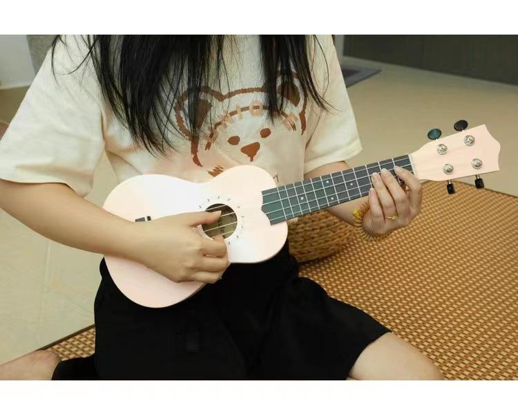 Çocuklar İçin Başlangıç Ukulele - Erkek ve Kız Çocukları İçin Mükemmel Başlangıç Seviyesi Müzik Aleti Hediyesi