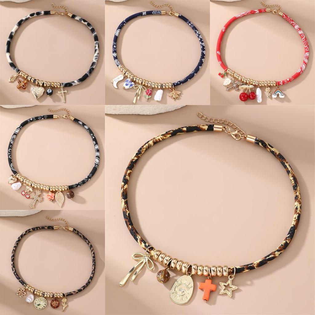 Punk Geometric Heart Bow Pendant Necklace For Women With Zinc Alloy Chain