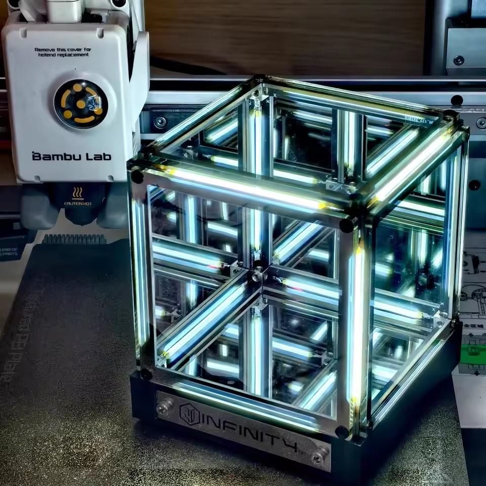 Elektronisches Spiel Desktop Technologie Atmosphäre Licht 4-Dimensionaler Raum Hyperwürfel Kreatives Desktop Nachtlicht Spielzubehör