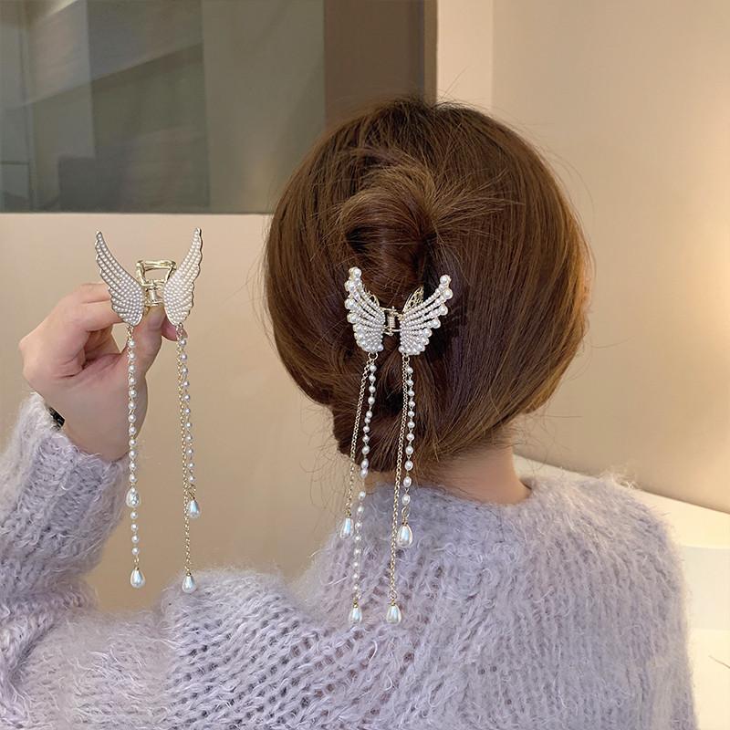 New Butterfly Pearl Tassel Hairpin Women Korean Elegant Metal Chain Side Clip Shark Hairpin Headwear Hair Accessories