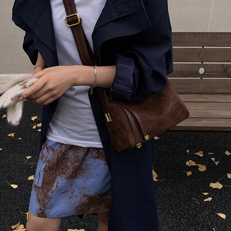 Frosted retro small bag women's autumn and winter versatile new shoulder messenger bag underarm pillow bag