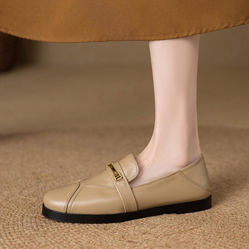 Fashion Women's new leather, cowhide, metal accessories, round toe, low heel, comfortable, plus size single shoes, casual shoes