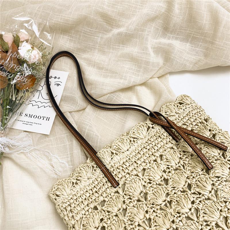 Handgewebte Strohtasche für Damen Sommer-Strandtasche mit Ledergriffen und Muschelmuster-Design