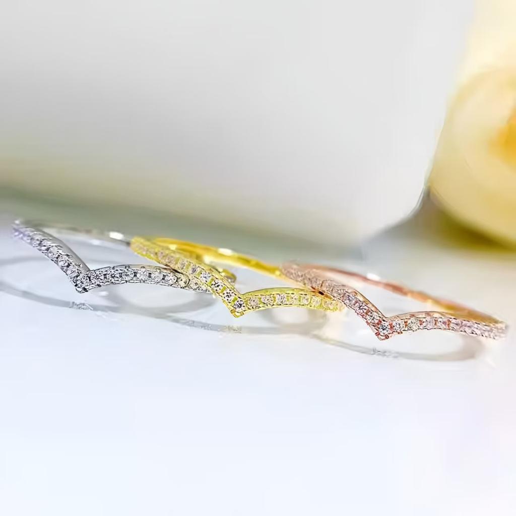 925 Silver Fashion V-Shaped Zircon Shiny Thin Ring for Women Anniversary Party Personalized High Quality Fine Jewelry