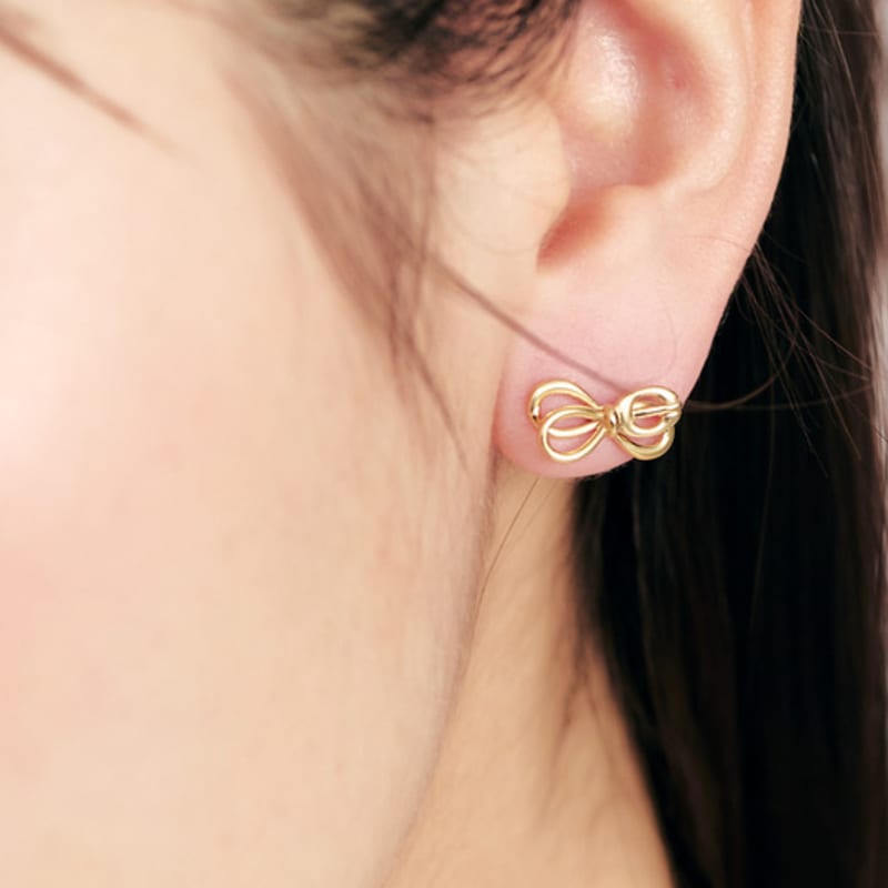 LOVEMBER [silver 925] Soft Ribbon Studs
