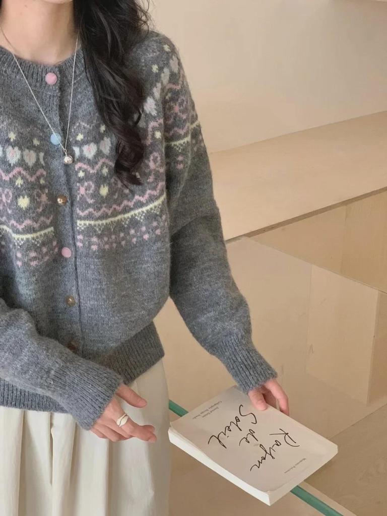 Retro Barevný Svetr Kardigan s Knoflíky pro Ženy - Nový Podzim/Zima 2025, Silná Volná Pletená Krátká Bunda v Korejském Stylu